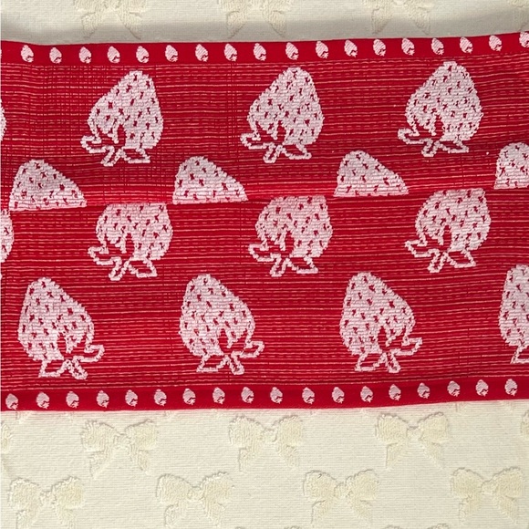 Strawberry Surprise Boutique Gift Box by Pk - Picture 4 of 14